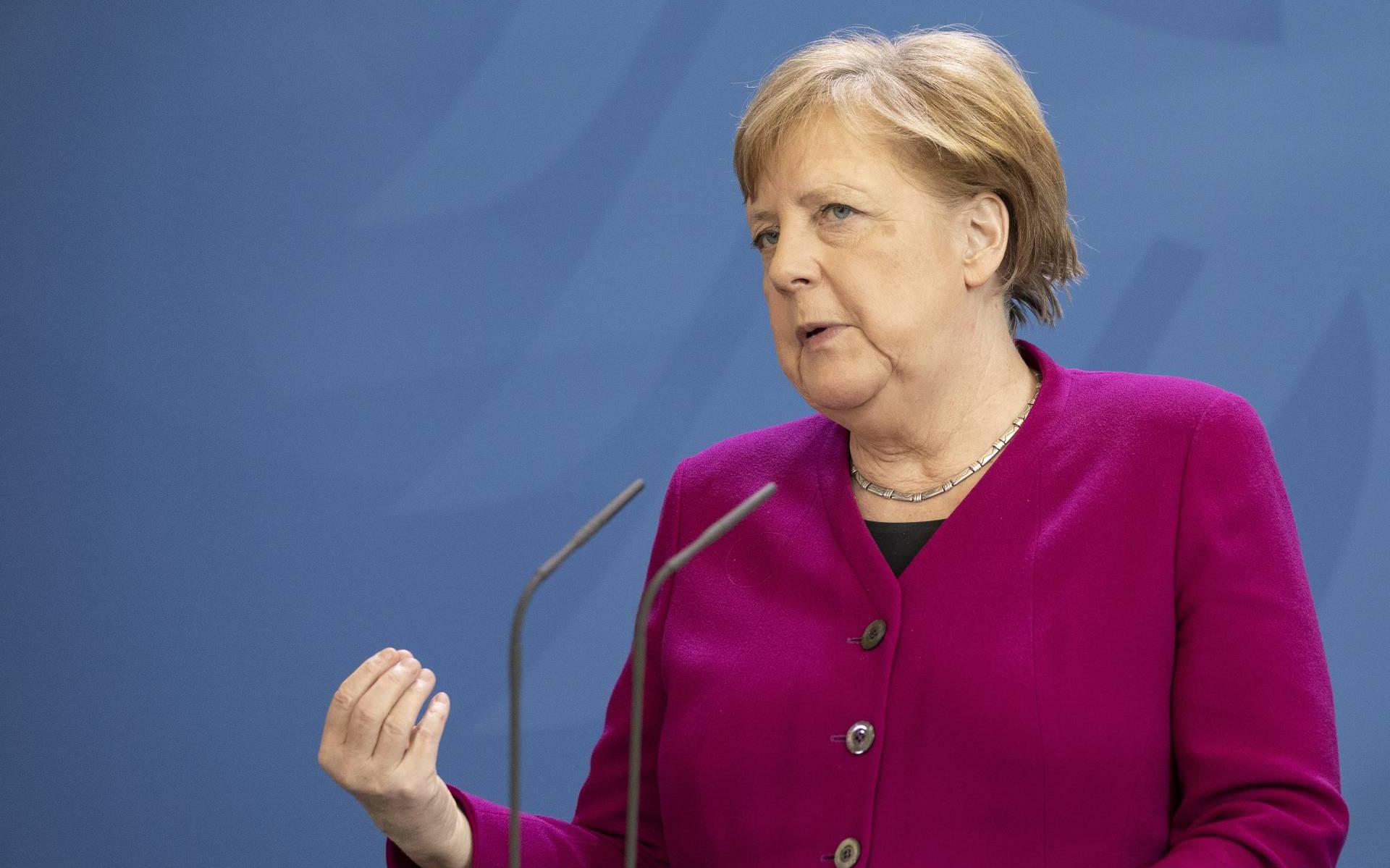Merkel denkt dat bijdrage aan EU omhoog moet vanwege coronacrisis