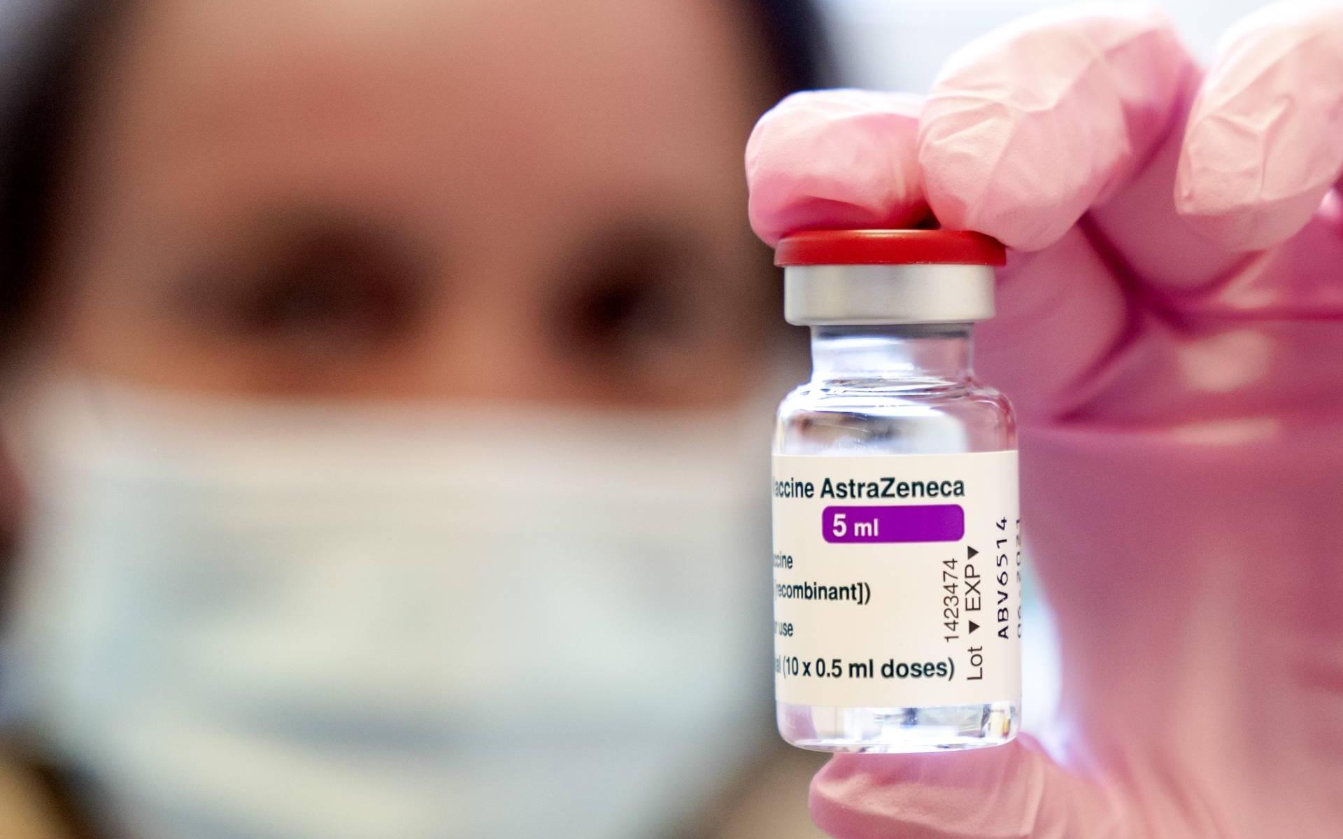 Twintig mensen krijgen bij priklocatie in MartiniPlaza in Groningen ander vaccin dan vermeld in brie