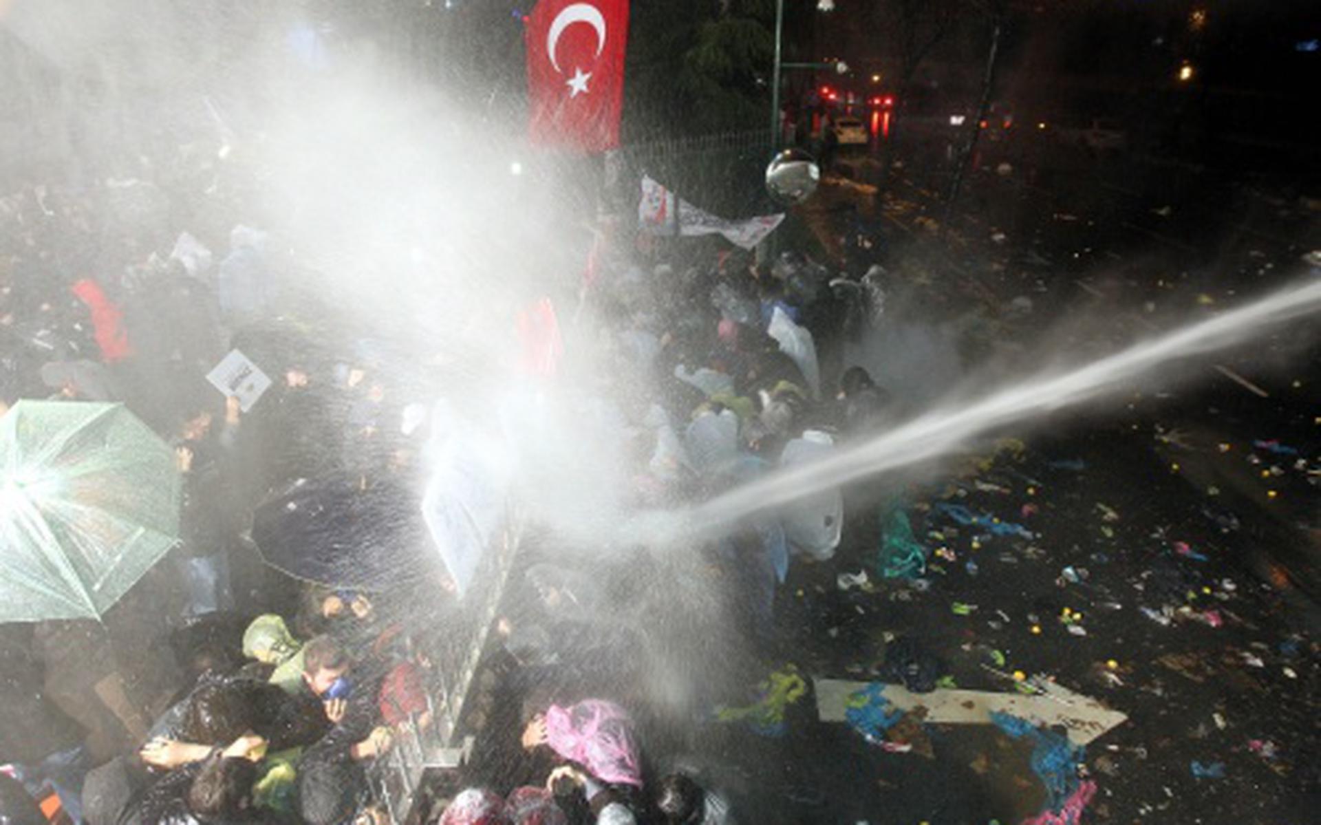 'EU moet persvrijheid Turkije aankaarten'