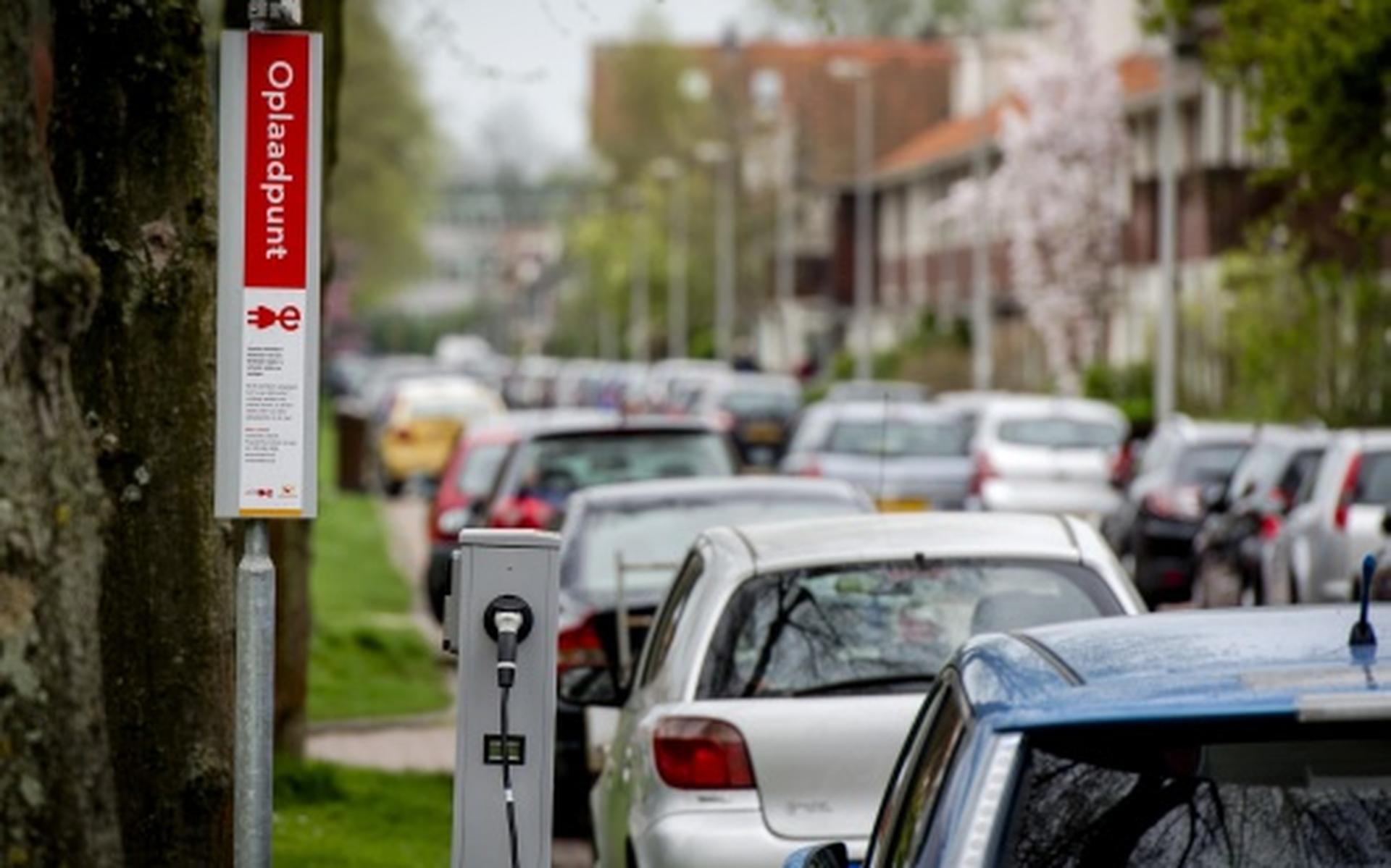 'Meer laadpunten nodig voor elektrische auto'