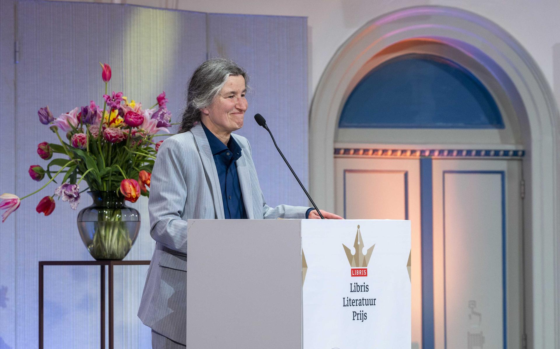 Anjet Daanje heeft de Libris Literatuur Prijs gewonnen. Daanje won de prijs voor haar roman Het lied van ooievaar en dromedaris. 