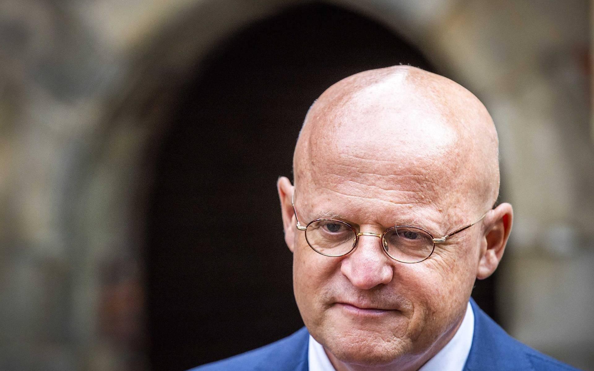 Vier op tien Nederlanders: Grapperhaus niet meer geloofwaardig