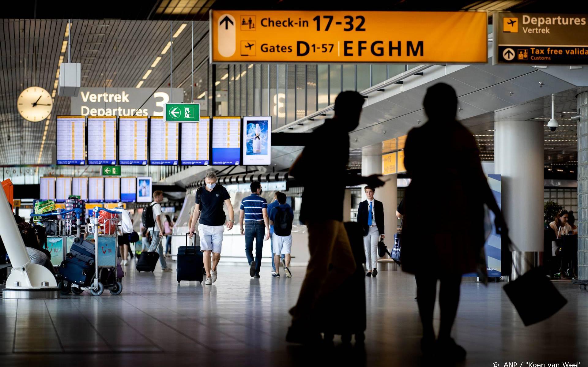 Teststraat Schiphol open voor reizigers zonder klachten