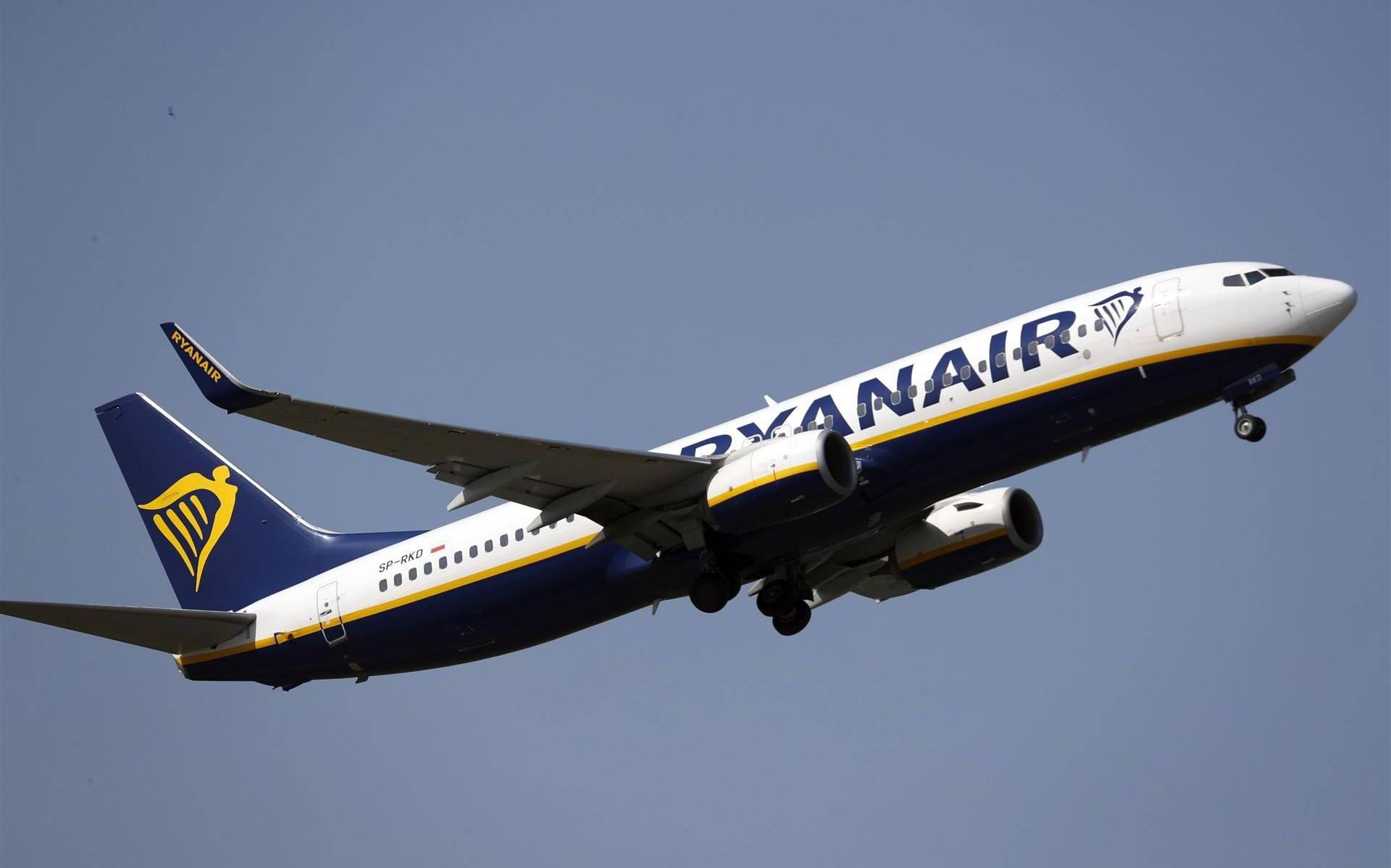 Straaljagers begeleiden vliegtuig Ryanair na bommelding Dagblad van