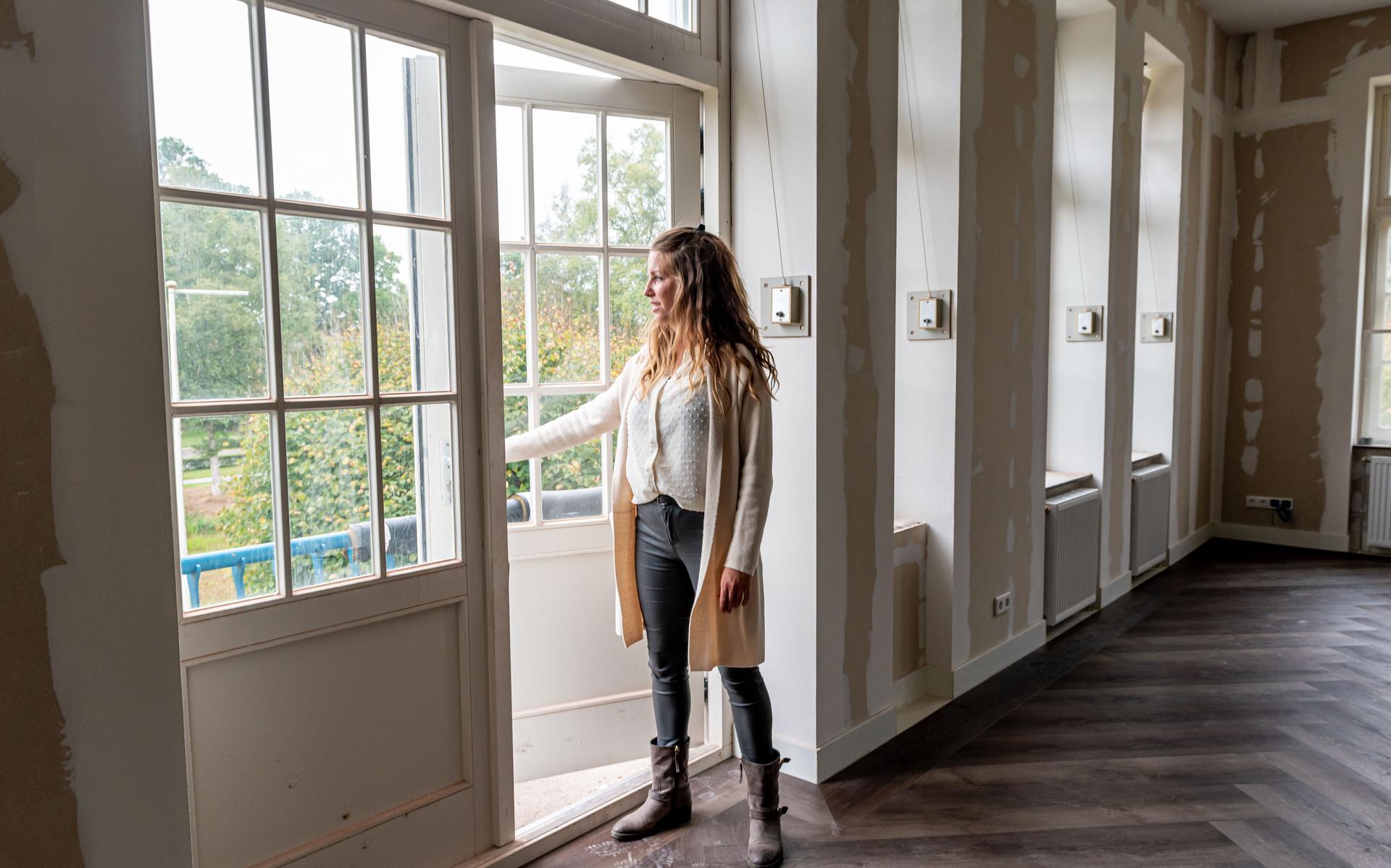 'Sterf niet met me mee, maar doe hier iets mee.' In de geest van haar overleden zus Henrike opent Fi