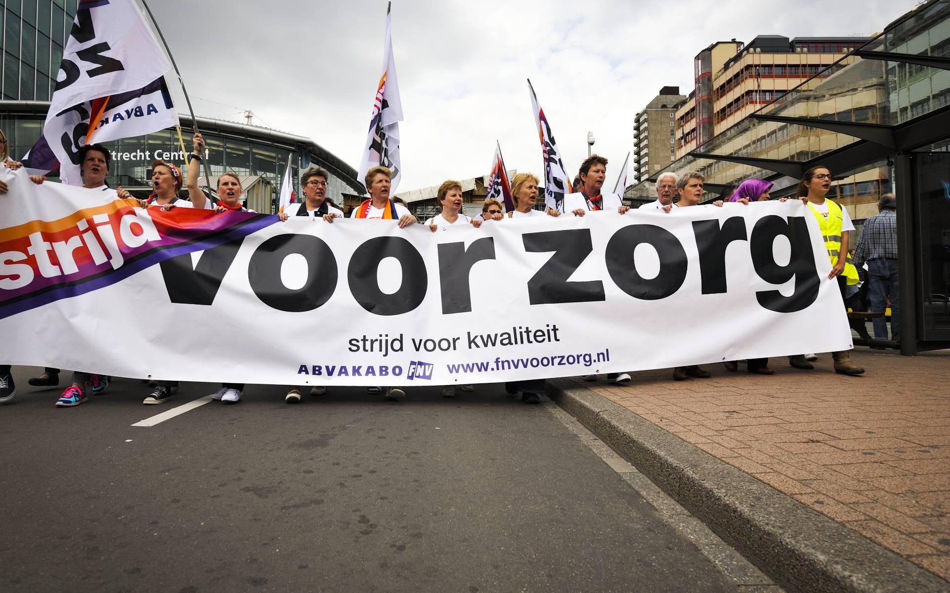 Nieuwe Coalitie Laat Zorgsalarissen Vrijwel Onbesproken - Dagblad Van ...