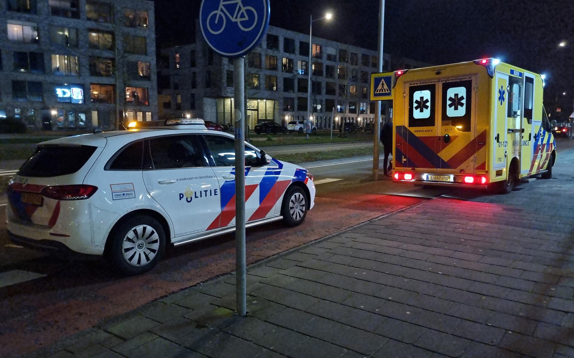 Skateboarder aangereden door auto op de Sontweg in Groningen.
