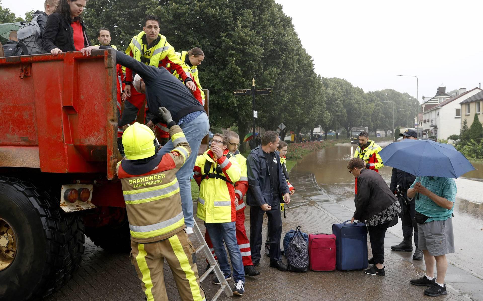 Enorme wateroverlast in Limburg, nog meer water op komst Dagblad van