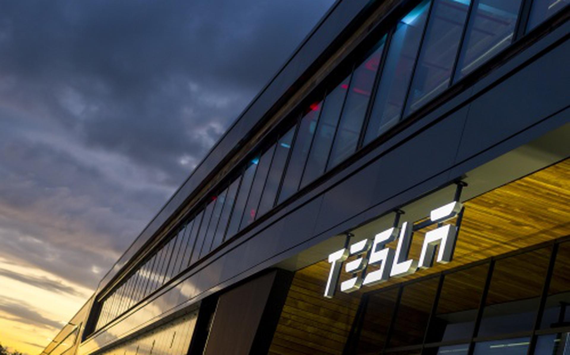 Bedrijven als Tesla zorgen voor Nederlandse banen. Foto: ANP
