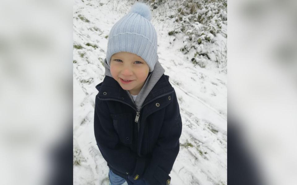 De 4-jarige Bam Tap overleed in februari 2021 na een auto-ongeluk vlak voor zijn huis in Hoogezand.