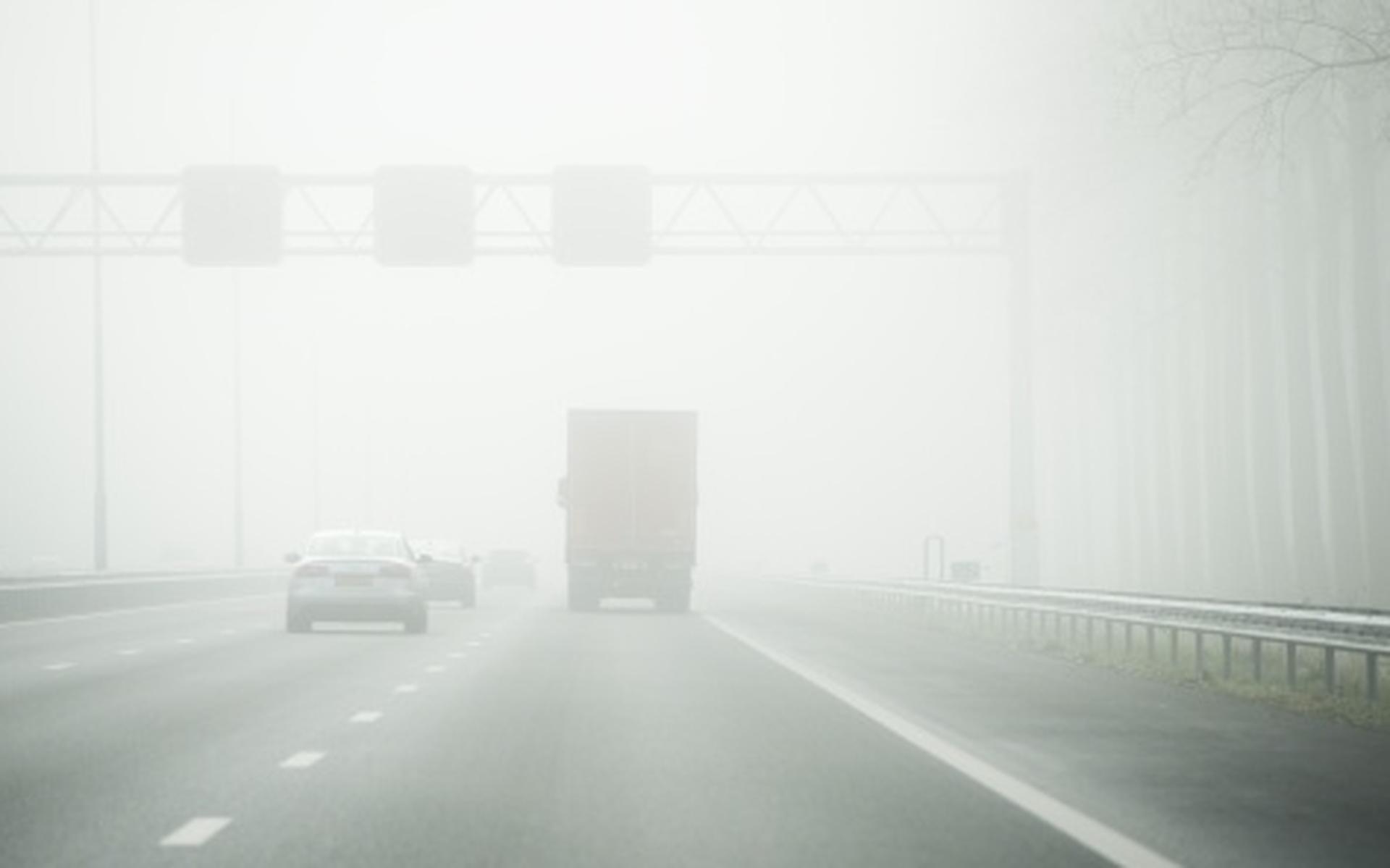 Code geel in groot deel land door dichte mist