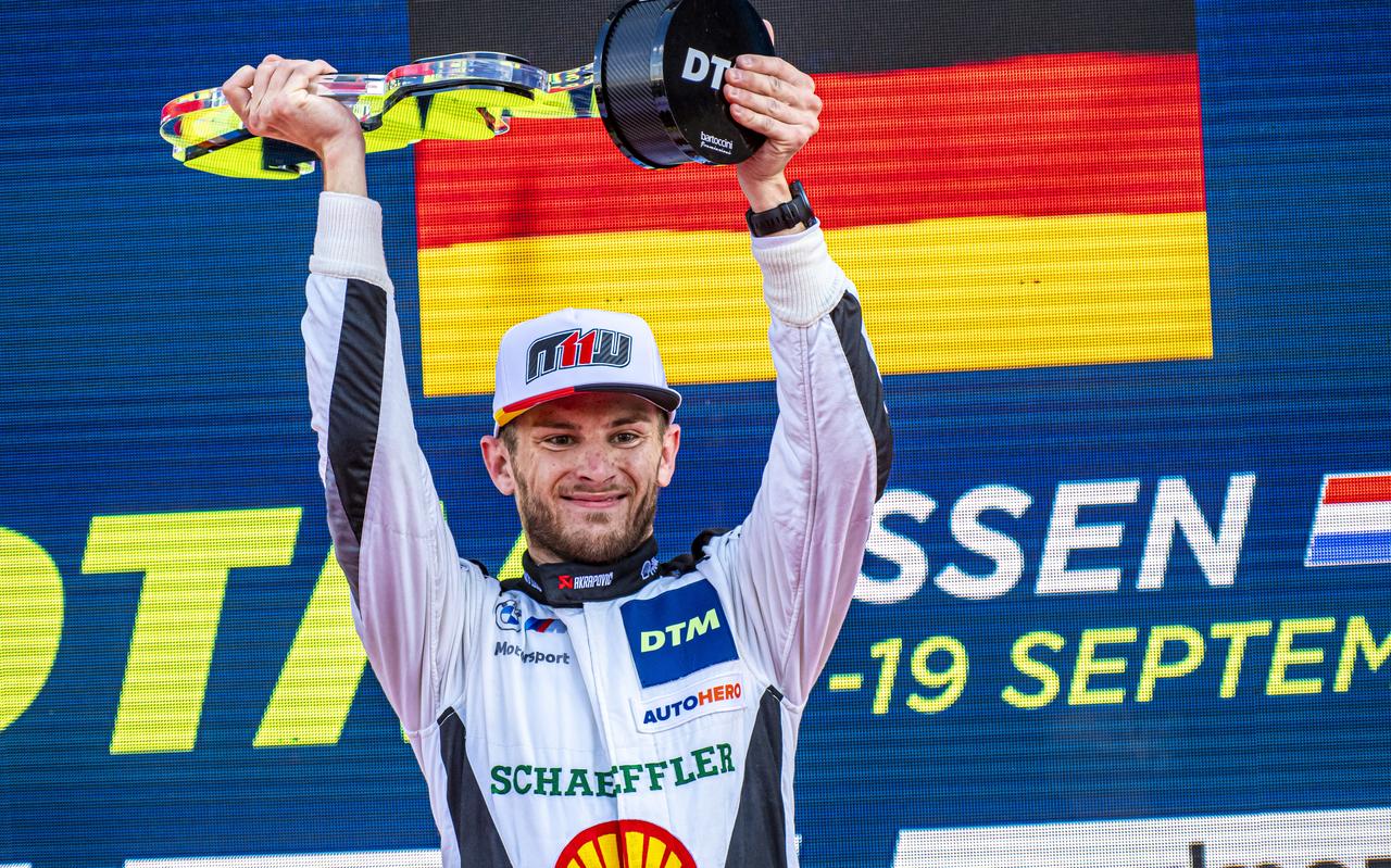 Marco Wittmann viert zijn overwinning. Marco Wittmann viert zijn overwinning.