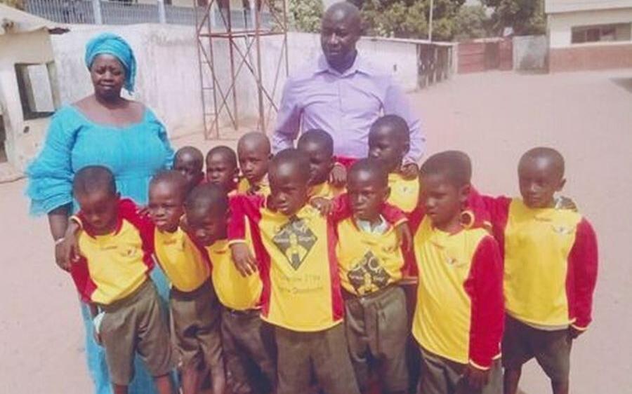 Sportclub Angelslo uit Emmen doneert oude voetbalkleding aan Gambia via stichting uit Coevorden