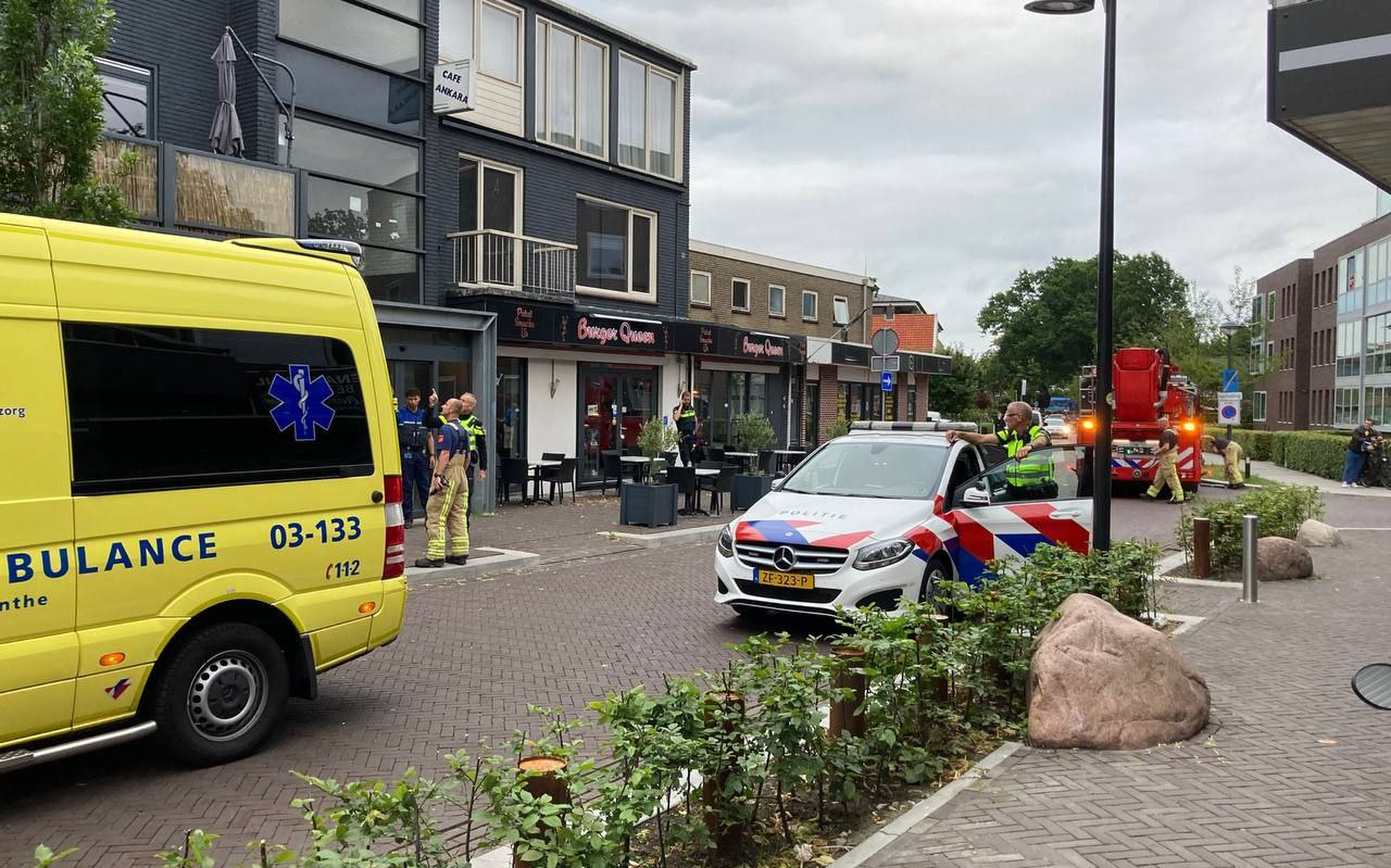 Politie treft gewonde man aan in coffeeshop in Emmen - Dagblad van het Noorden