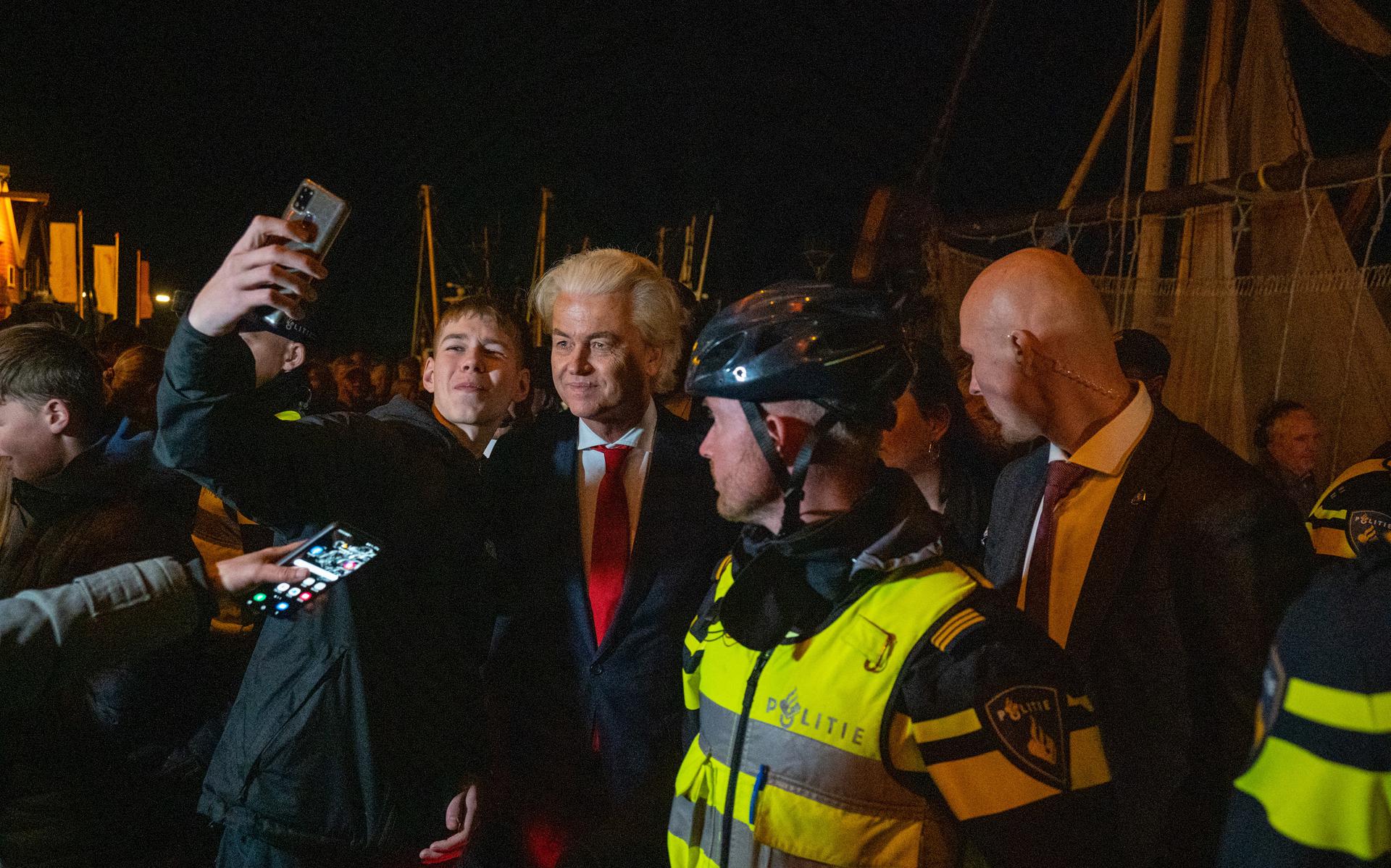 Wilders bezoekt Zoutkamp.
