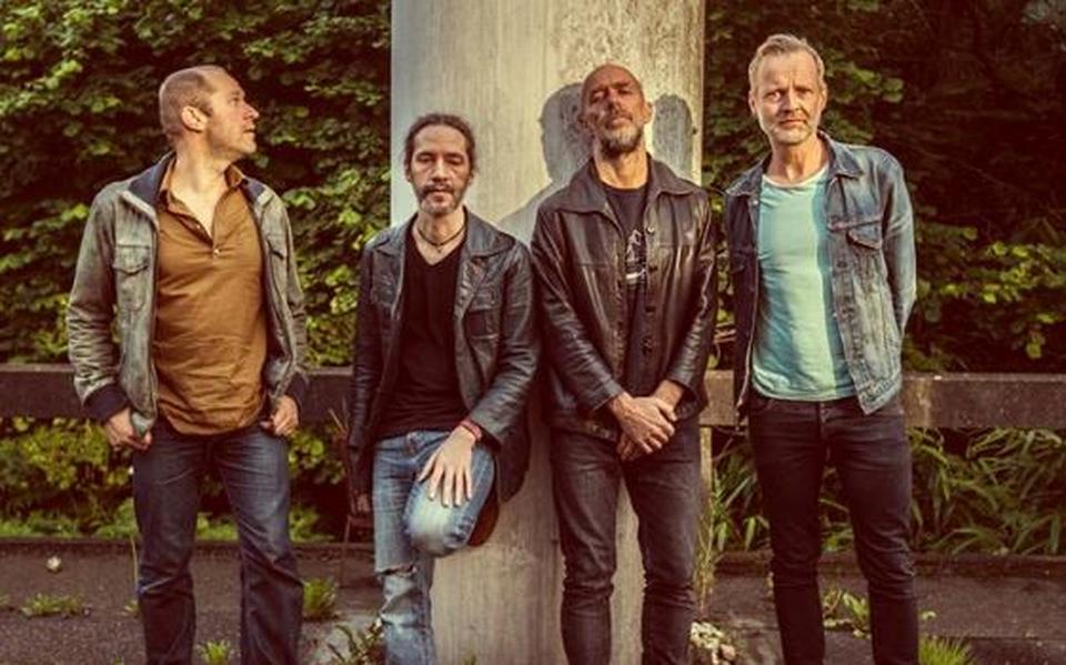 Avery Plains met vlnr. John Krol, Kay Tjassing, Jurgen Veenstra en Michel Weber.