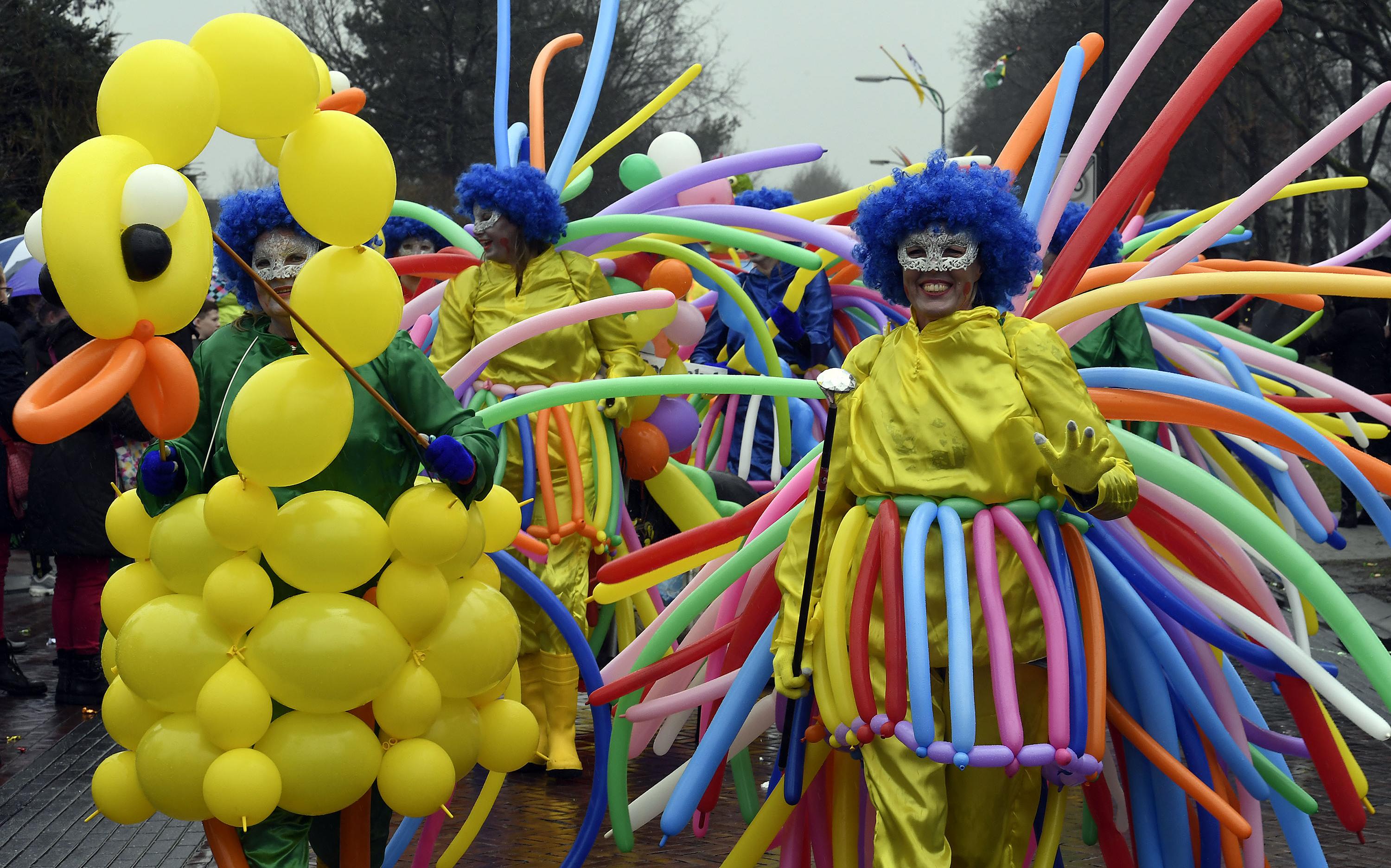 Barger-Oosterveld viert spetterende carnavalsoptocht ondanks de regen (fotoserie)
