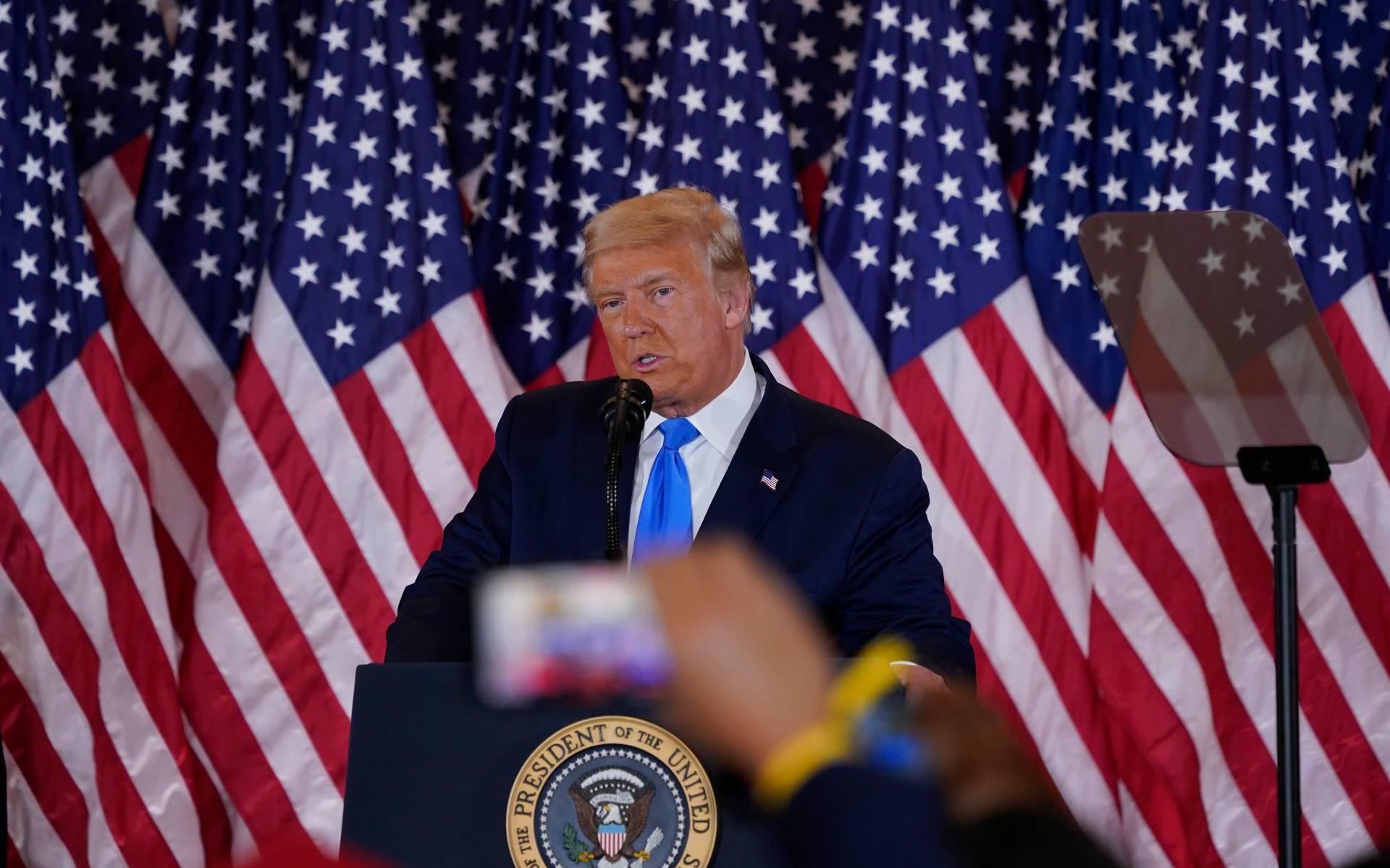 Trump Claimt Overwinning, Beweert Dat Er Is Gefraudeerd - Dagblad Van ...