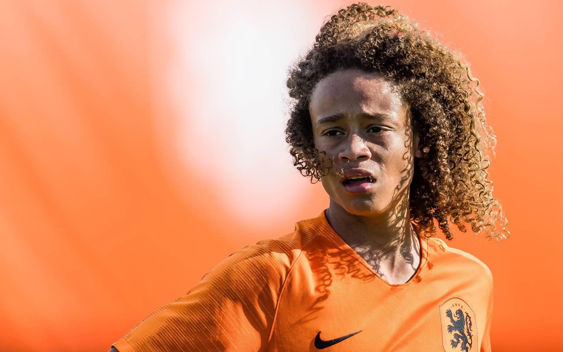 Nederlands talent Simons staat voor debuut bij PSG