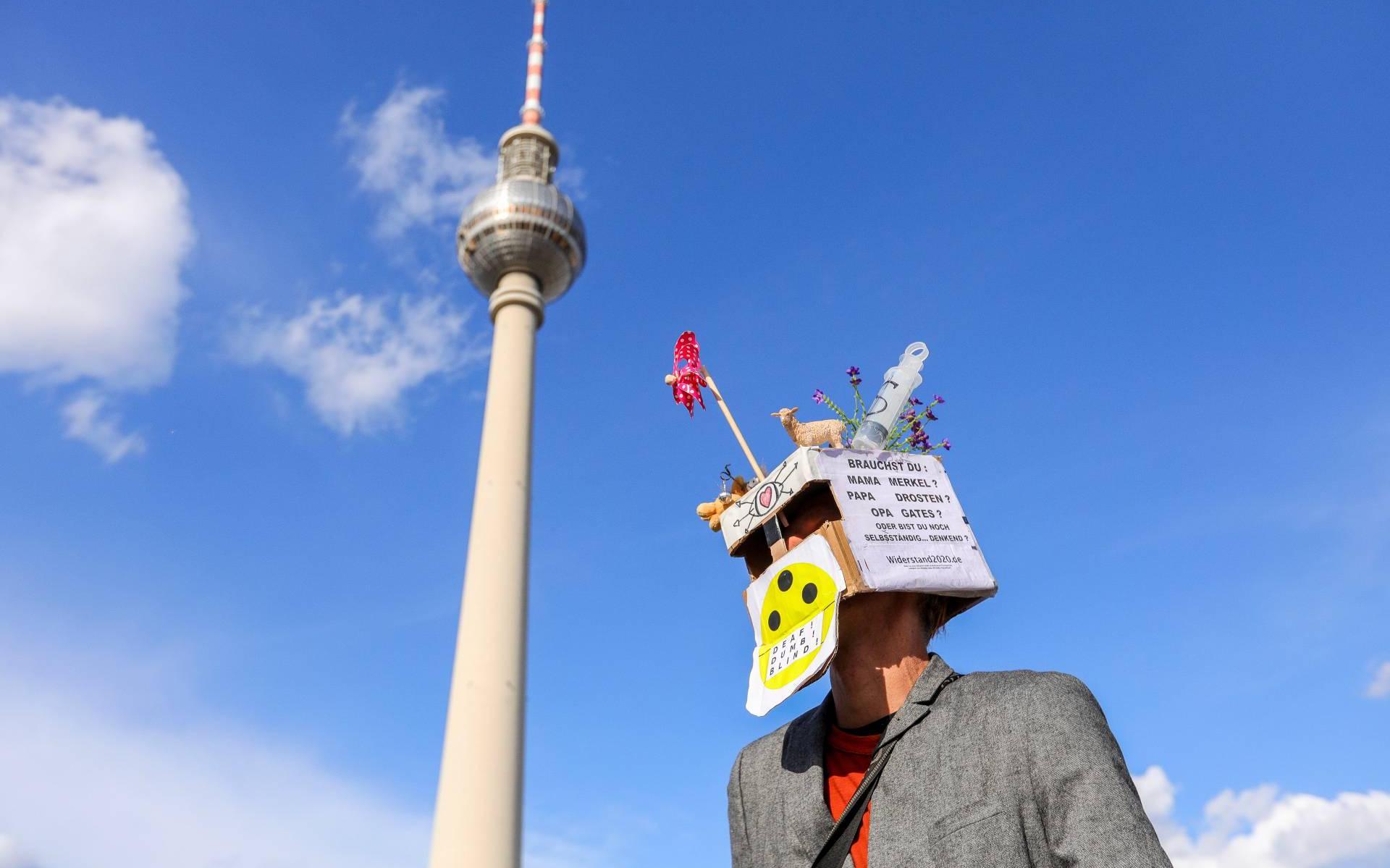 Berlijnse televisietoren weer open na coronapauze