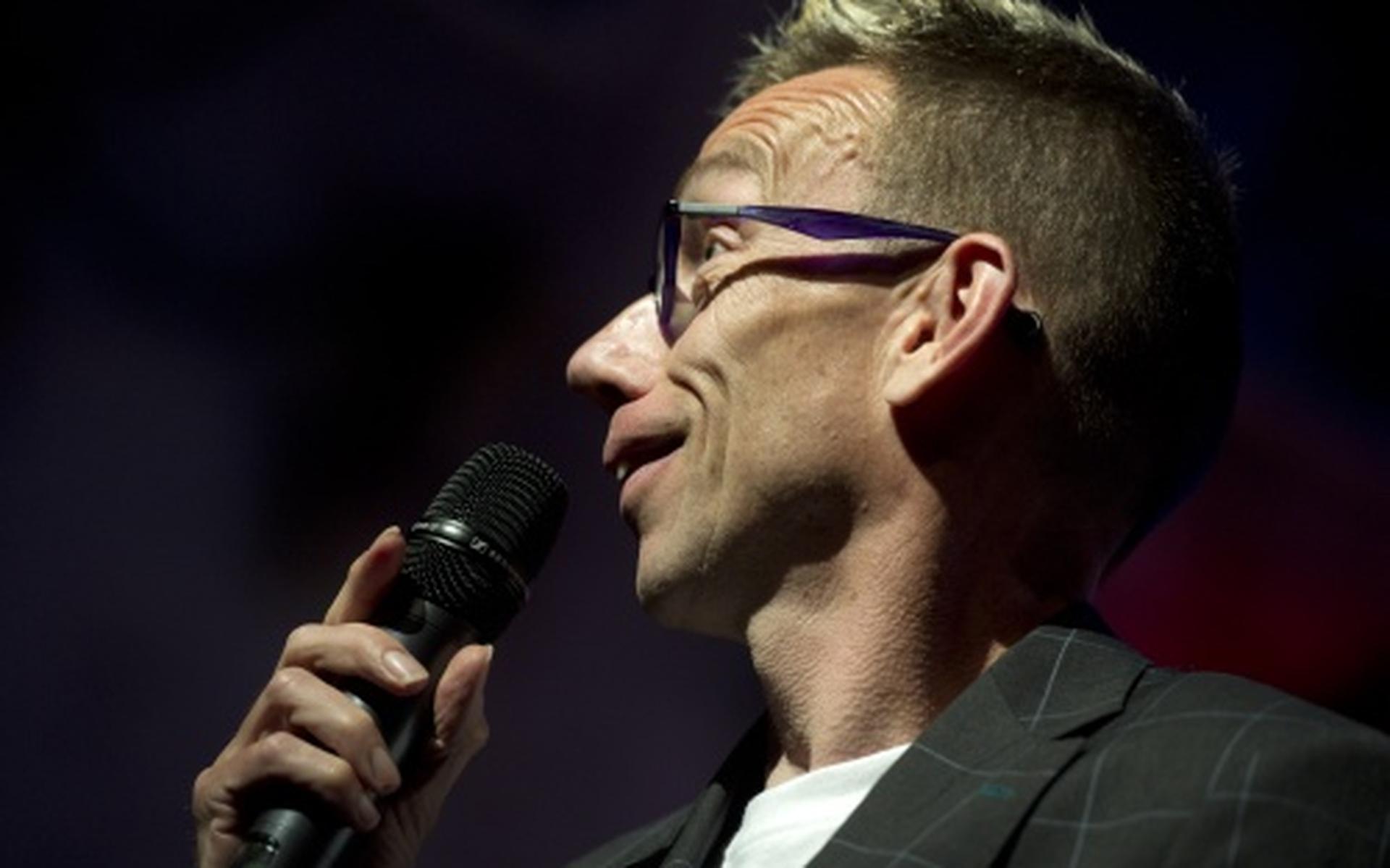 Dolf Jansen vervangt Van 't Hek bij Dinner