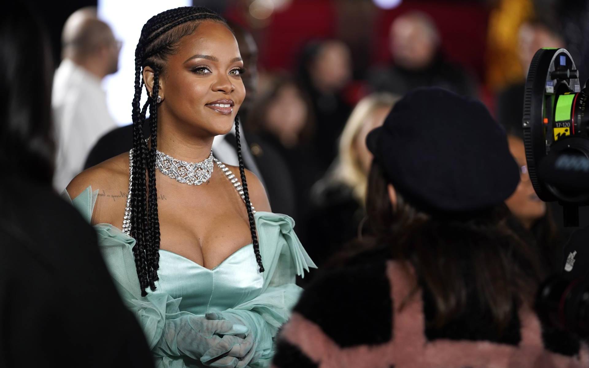 Rihanna bevestigt optreden Super Bowl