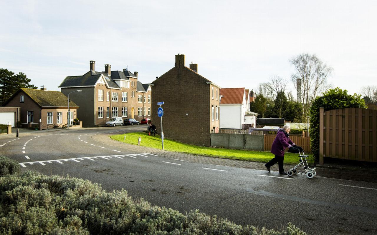 In het dorp zie je de fabrieken niet. FOTO ANP/BART MAAT In het dorp zie je de fabrieken niet. FOTO ANP/BART MAAT