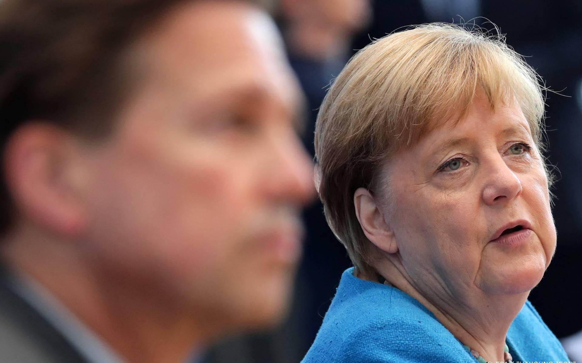 Merkel waarschuwt voor zware wintermaanden tijdens pandemie