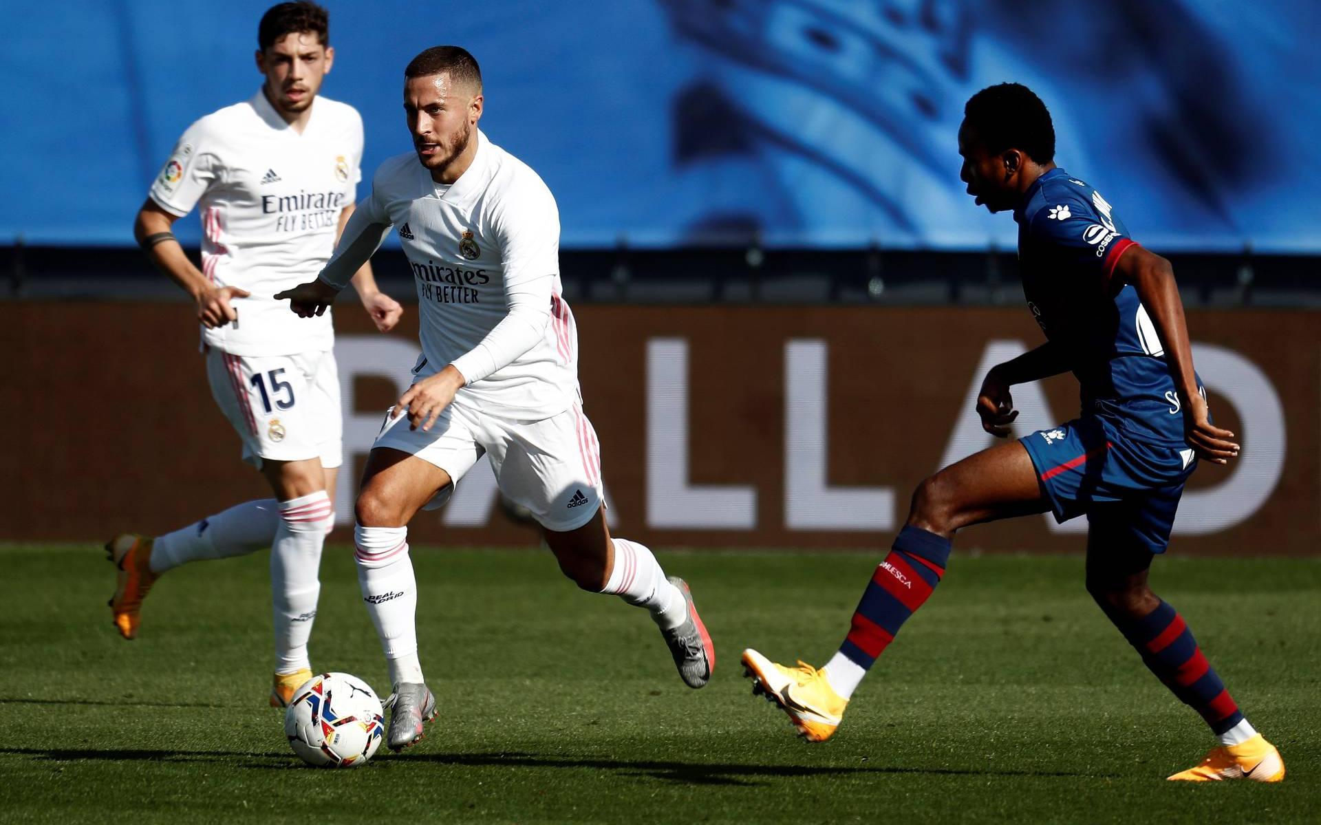 Hazard leidt Real Madrid naar zege op Huesca