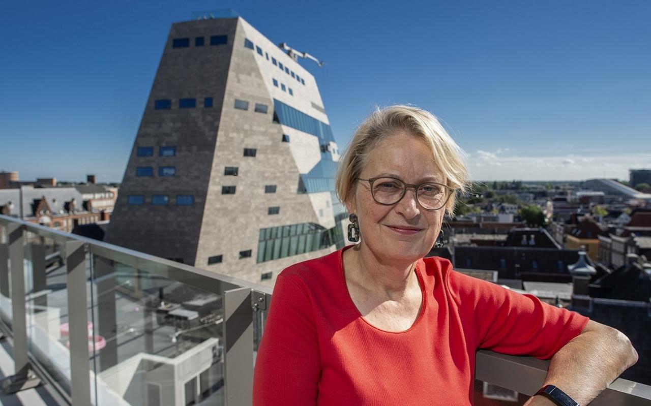 Cisca Wijmenga Rectr Magnificus van de Rijksuniversiteit Groningen: ,, Ik vind dat de universiteit al een stuk diverser is geworden. Ik zeg niet dat het perfect is, maar er zijn zeker stappen gemaakt." Cisca Wijmenga Rectr Magnificus van de Rijksuniversiteit Groningen: ,, Ik vind dat de universiteit al een stuk diverser is geworden. Ik zeg niet dat het perfect is, maar er zijn zeker stappen gemaakt."