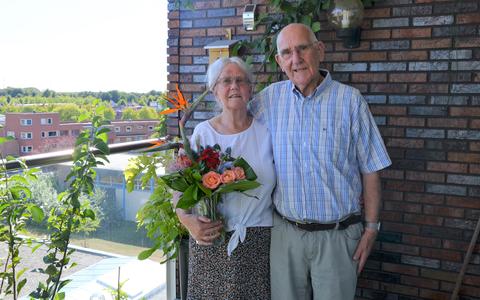 Kor en Gusta Klunder uit Stadskanaal zijn 60 jaar getrouwd. 