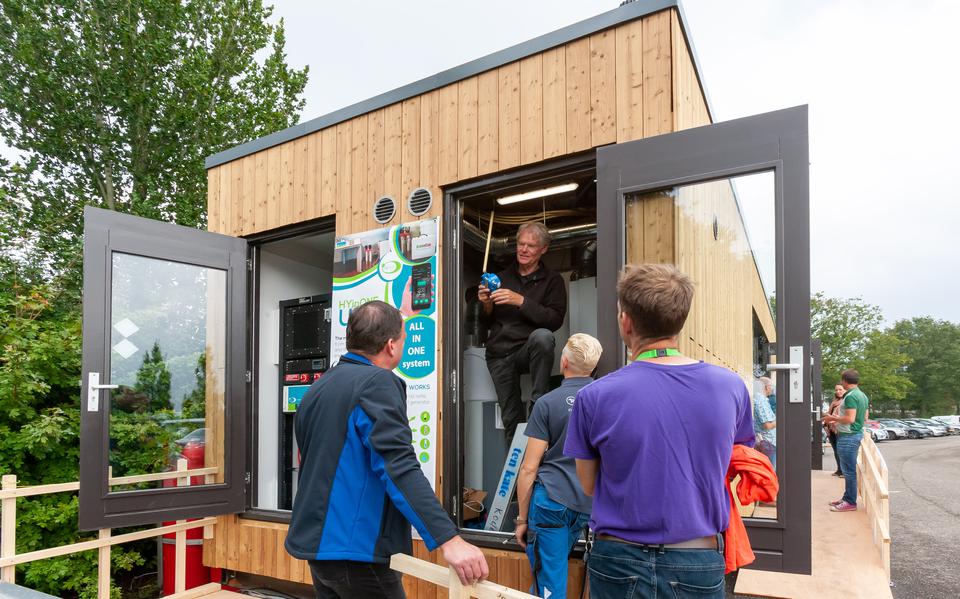 Dit tiny house op waterstof krijgt vanaf volgende maand een plek bij de wijk Erflanden. Bewoners kunnen er terecht voor vragen en zien hoe de techniek werkt.