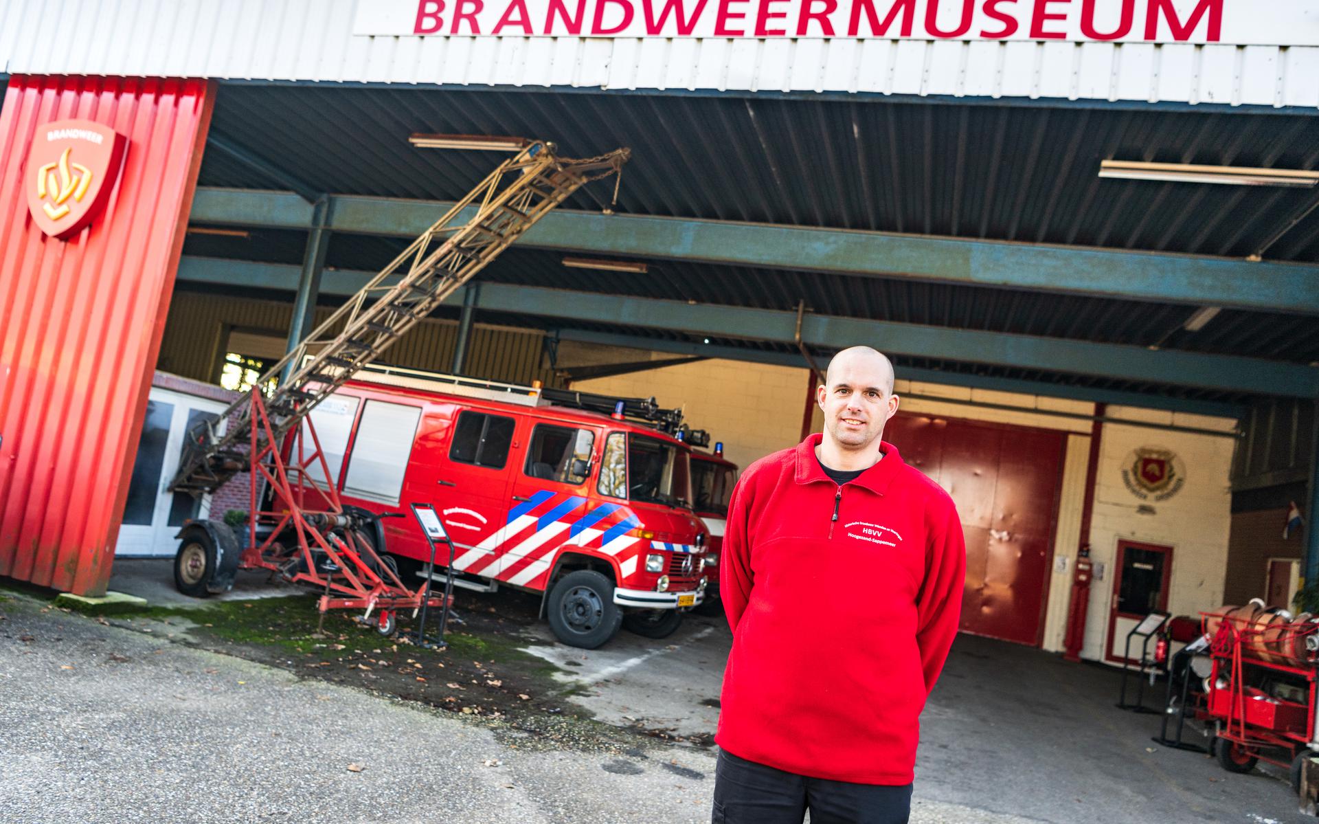 Marc Bakker bij het brandweermuseum