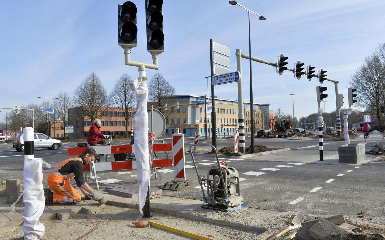 De gemeente hoopt dat het paasweekeinde in het centrum van Emmen, met de nieuwe verkeersmaatregelen, soepeltjes verloopt. Foto: Boudewijn Benting. De gemeente hoopt dat het paasweekeinde in het centrum van Emmen, met de nieuwe verkeersmaatregelen, soepeltjes verloopt. Foto: Boudewijn Benting.