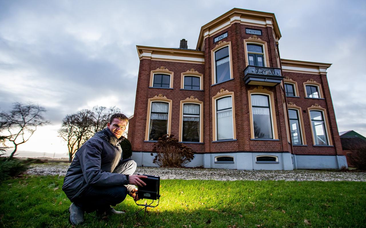 Doeko van 't Westeinde, achterneef van medeorganisator Jaap, was een van de boeren die zijn pand verlichtte. Doeko van 't Westeinde, achterneef van medeorganisator Jaap, was een van de boeren die zijn pand verlichtte.
