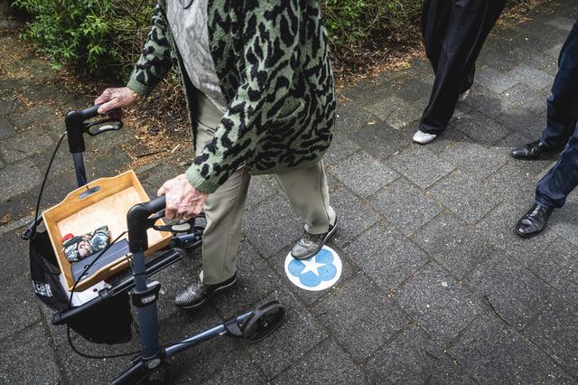 Dementerenden hoeven niet meer te verdwalen met Vergeet Mij Niet Pad in Groningen. Aagje (88): ‘Makk