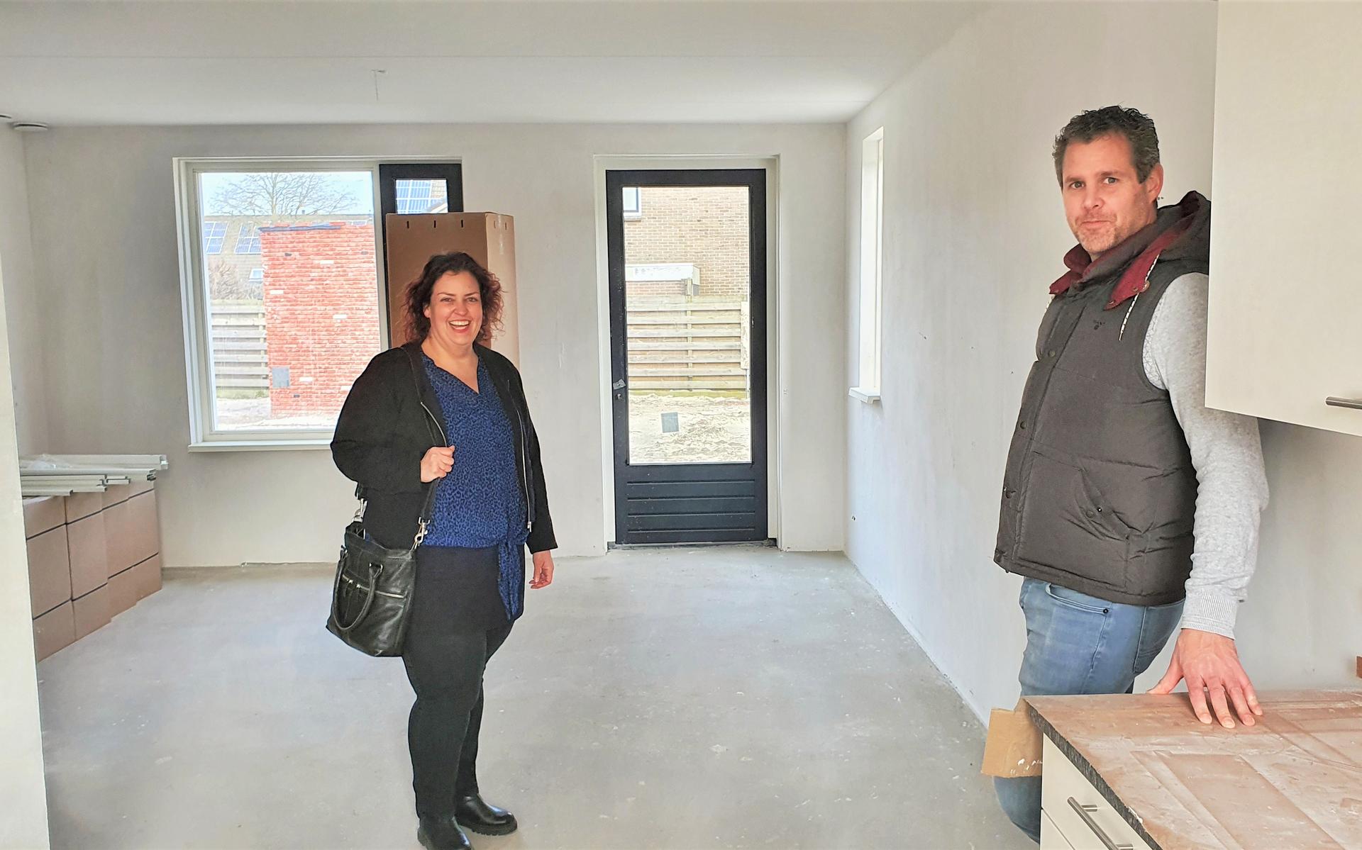 Annet Laurijsen en Michiel Roosendaal in een nieuwe woning van Actium.