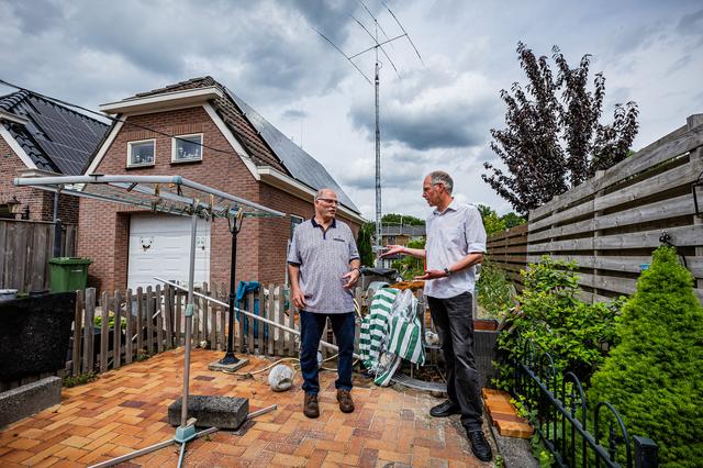 Antennevergunning Stadskanaal: Radiozendamateur Evert Bos