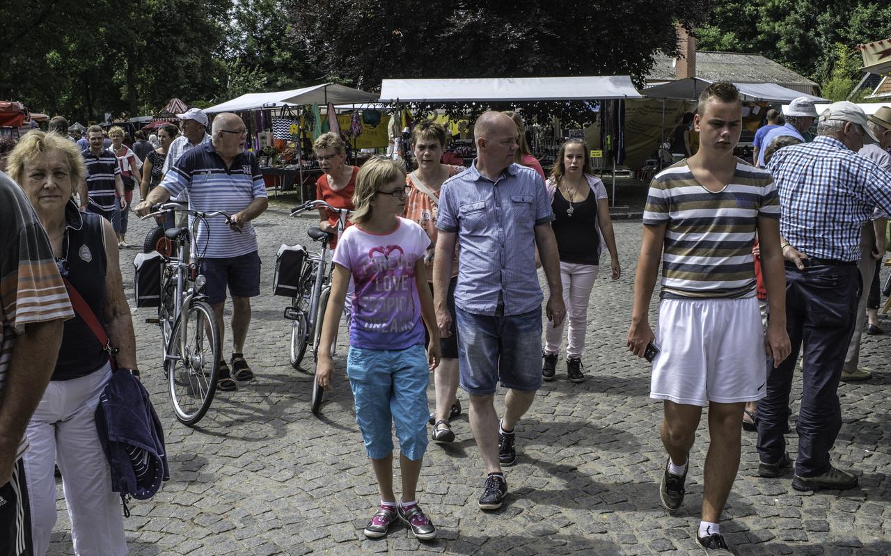 De jaarmarkt trekt altijd duizenden mensen naar De Maten De jaarmarkt trekt altijd duizenden mensen naar De Maten