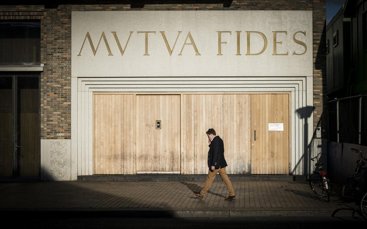 De sociëteit Mutua Fides van Sudentenvereniging Vindicat atque Polit aan de Grote Markt in Groningen.

