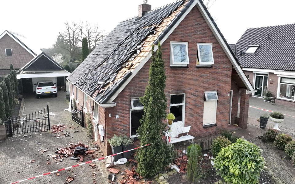 De schade aan de woning in Schoonoord is groot na de tweede aanslag.