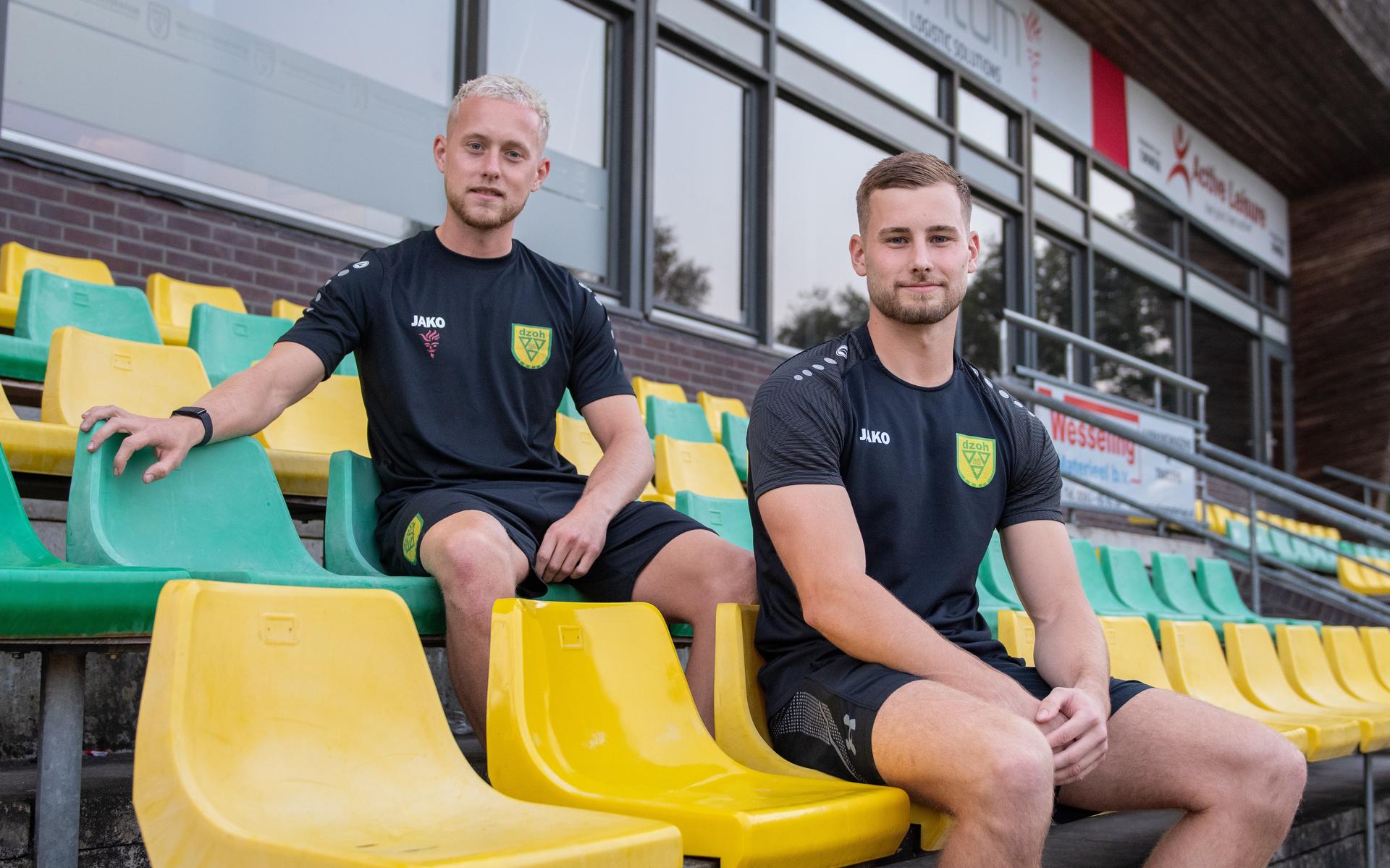 Broers Joël en Yorick Zweerink herenigd bij eersteklasser DZOH uit Emmen. 'Het voelt alsof we een vr