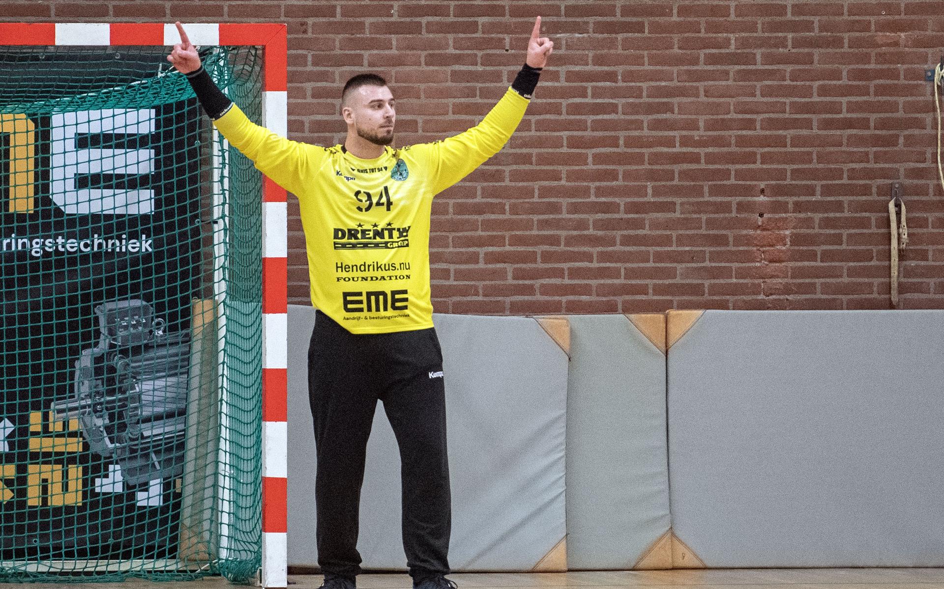 Handbalteam Hurry-Up uit Zwartemeer ziet vijf spelers vertrekken. Onder hen de Kroatische doelman Bo