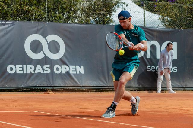 Tennisser Max Houkes (25) uit Sleen start maandag op Roland Garros tegen de voormalige nummer 16 van