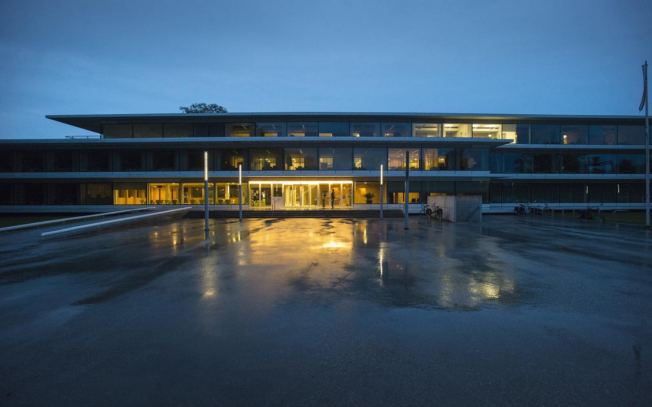 Het gemeentehuis van Tynaarlo. Het gemeentehuis van Tynaarlo.