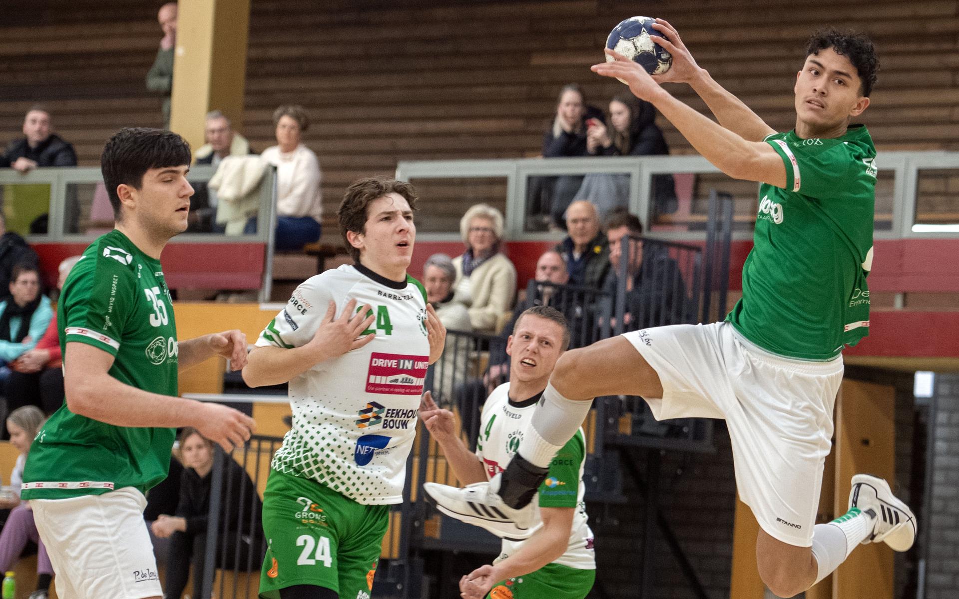 Handballers E&O/Hurry-Up uit Emmen en Zwartemeer stijgen naar vierde plek na ruime zege op Dynamico