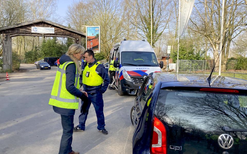 Actie tegen permanente bewoning in 2022 op parken bij het Ermerstrand.