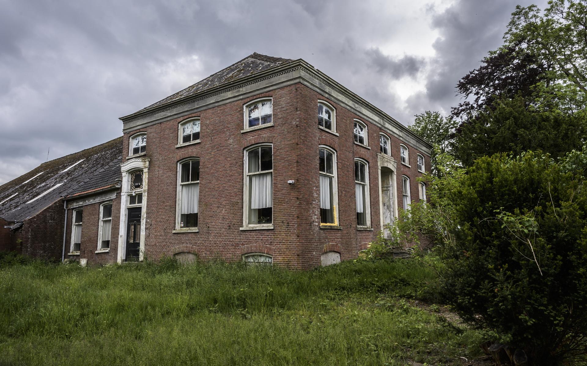 Boerderij uit serie Hollands Hoop in Overschild verkocht aan de buren. Stichting vist achter het net
