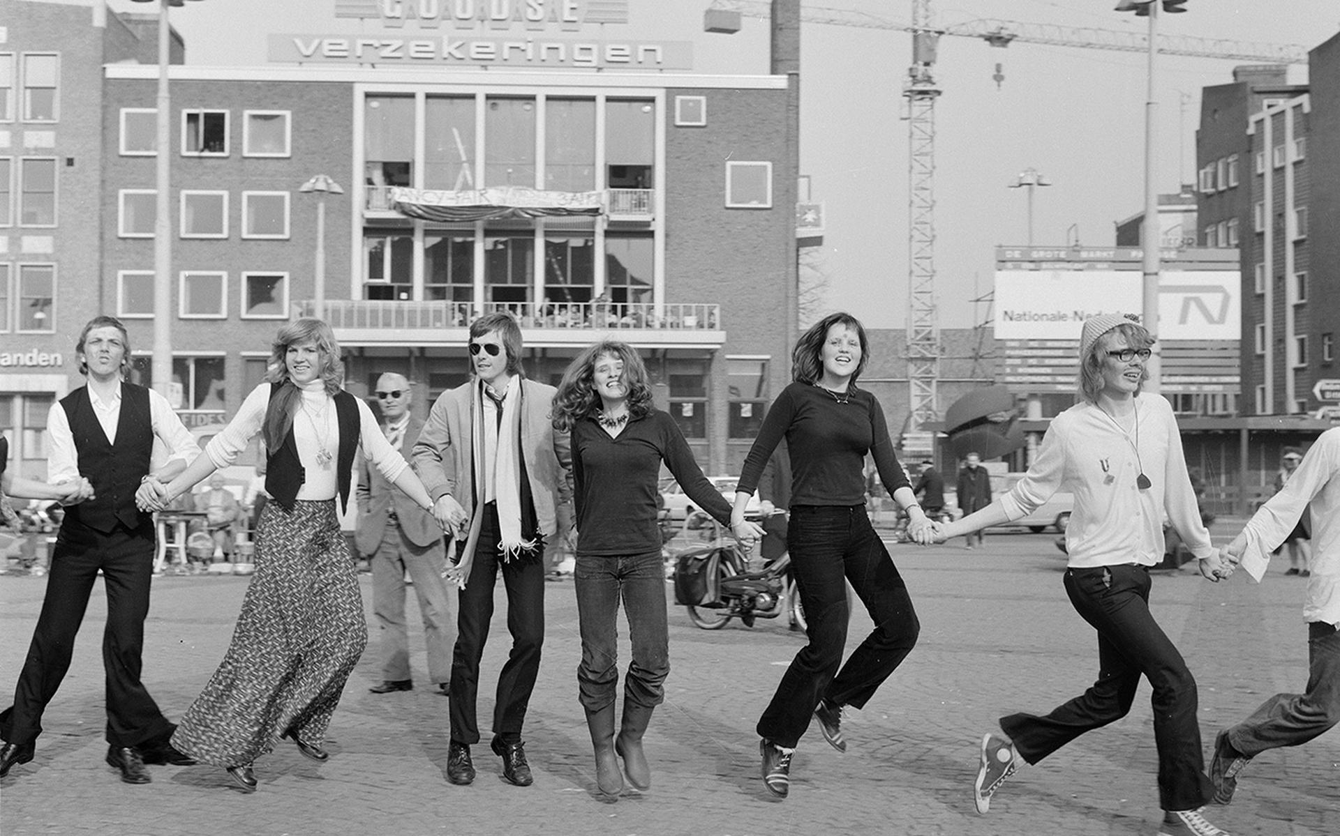 Lente op de Grote Markt, 1974.