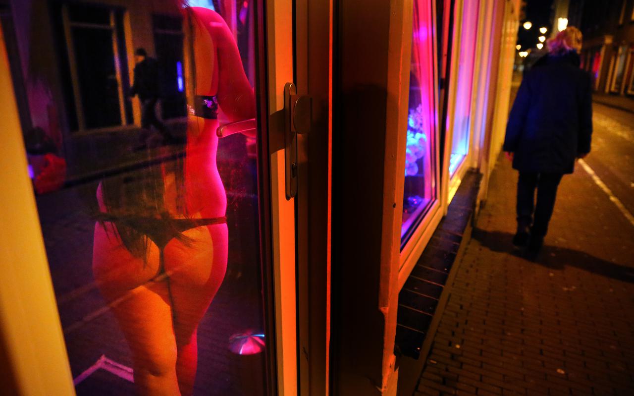 Groningen staat model voor nieuwe regelgeving tegen de uitbuiting van prostituees.